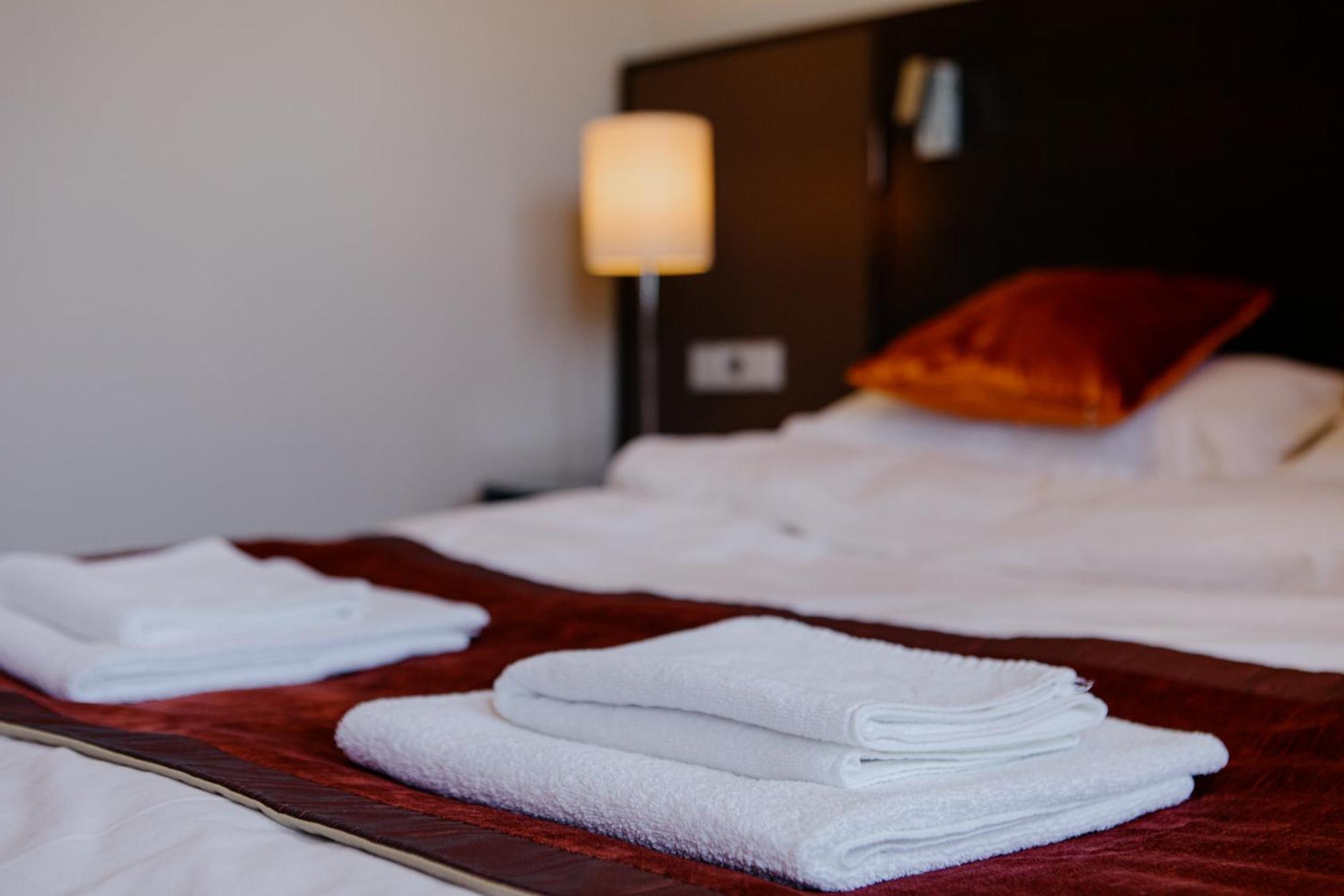 Excelsior Inn Torda Kültér fotó